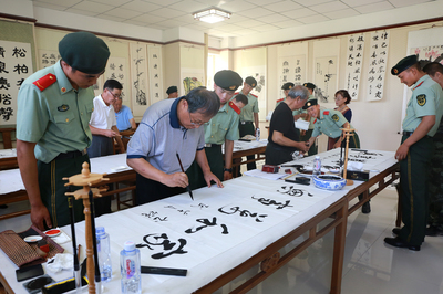 銀霞映照擁軍心，翰墨寄寓魚水情——寧夏老干部活動(dòng)中心送書法進(jìn)軍營活動(dòng)紀(jì)實(shí)